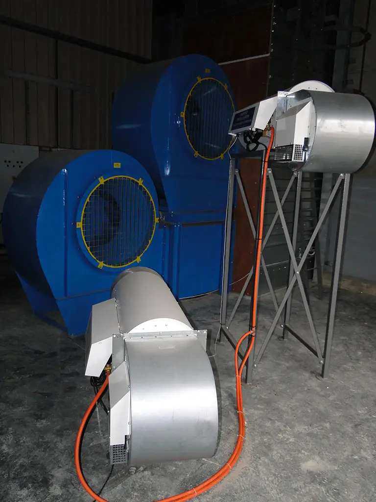 CHC200D on Low Level Centrifugal Fans - Harvest Installations Automated constant humidity controller and burner system installed by Harvest Installations in an on-floor grain drying store